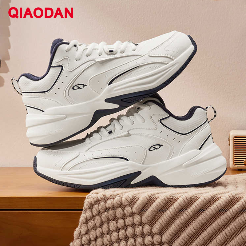 Chaussures de sport doublées d - Outdoor Sport Flooring avis et prix