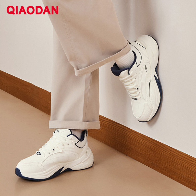 Chaussures de sport doublées d - Outdoor Sport Flooring avis et prix